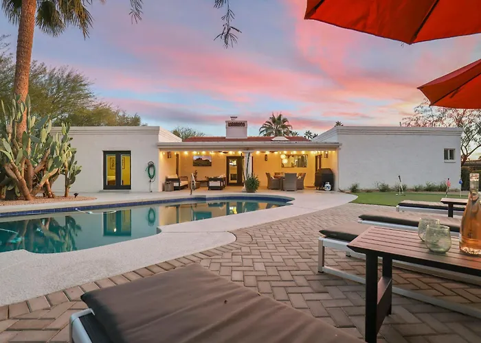 Ferienhaus Olive Tree Retreat - Heated Pool, Patio & Privacy Scottsdale