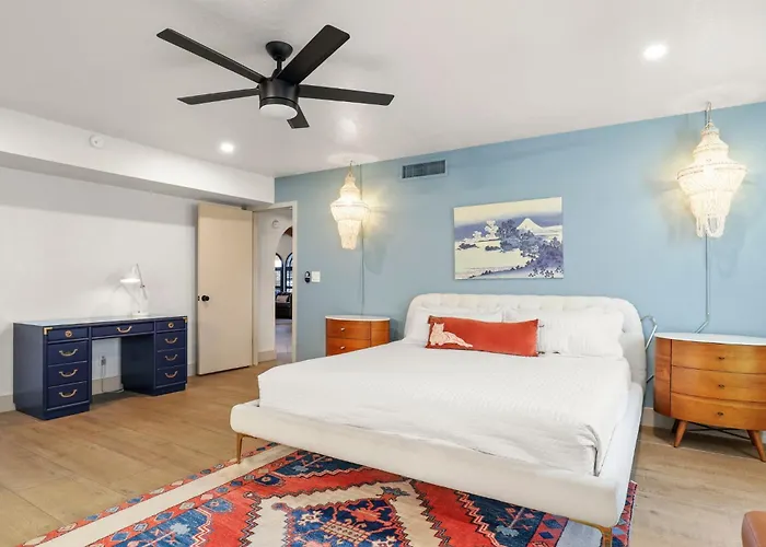 Olive Tree Retreat - Heated Pool, Patio & Privacy Ferienhaus