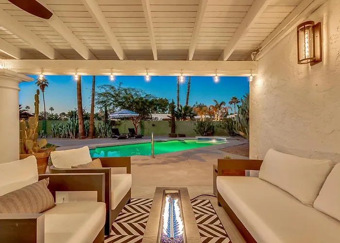 Ferienhaus Olive Tree Retreat - Heated Pool, Patio & Privacy