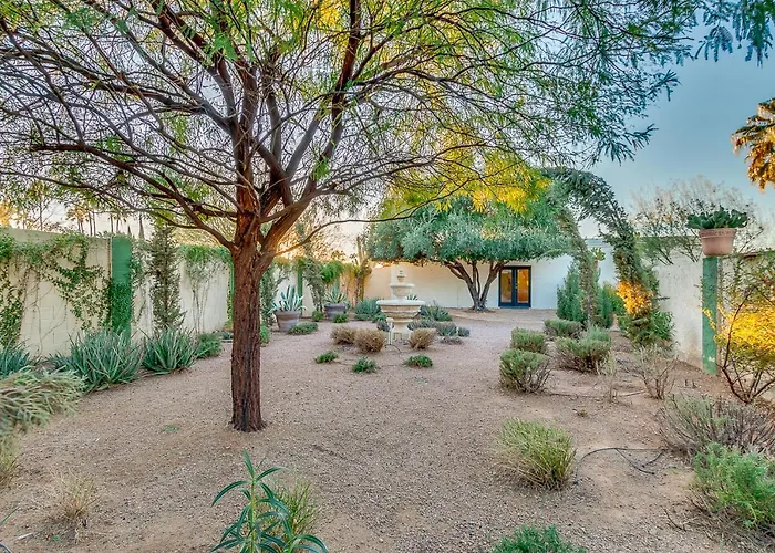 Olive Tree Retreat - Heated Pool, Patio & Privacy Scottsdale