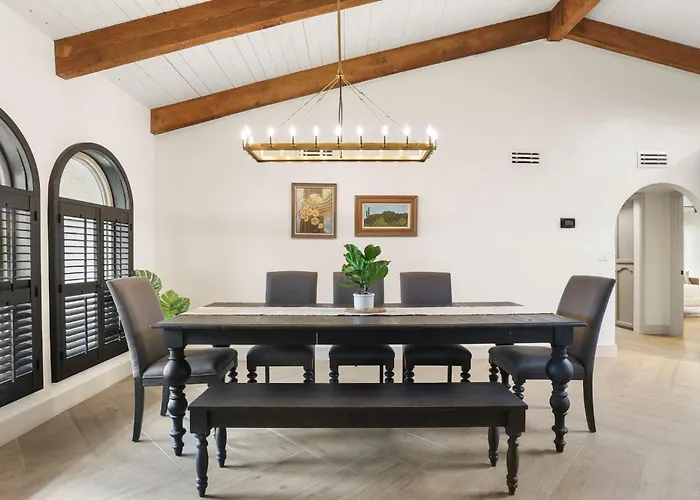 Olive Tree Retreat - Heated Pool, Patio & Privacy *