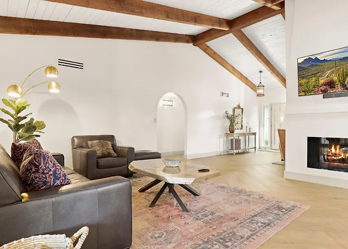 Olive Tree Retreat - Heated Pool, Patio & Privacy * Scottsdale