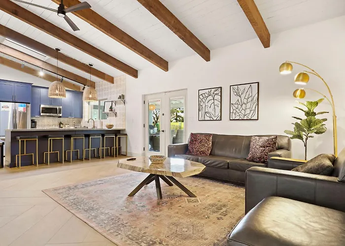 Olive Tree Retreat - Heated Pool, Patio & Privacy Scottsdale