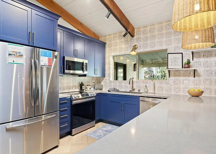 Olive Tree Retreat - Heated Pool, Patio & Privacy * Scottsdale