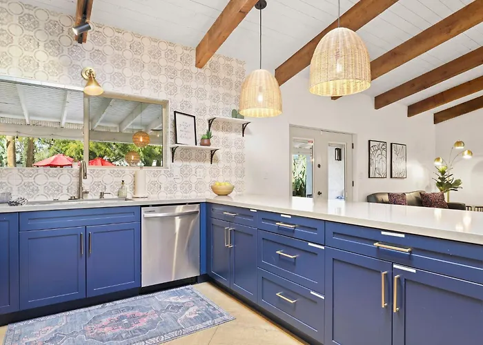 Olive Tree Retreat - Heated Pool, Patio & Privacy Scottsdale